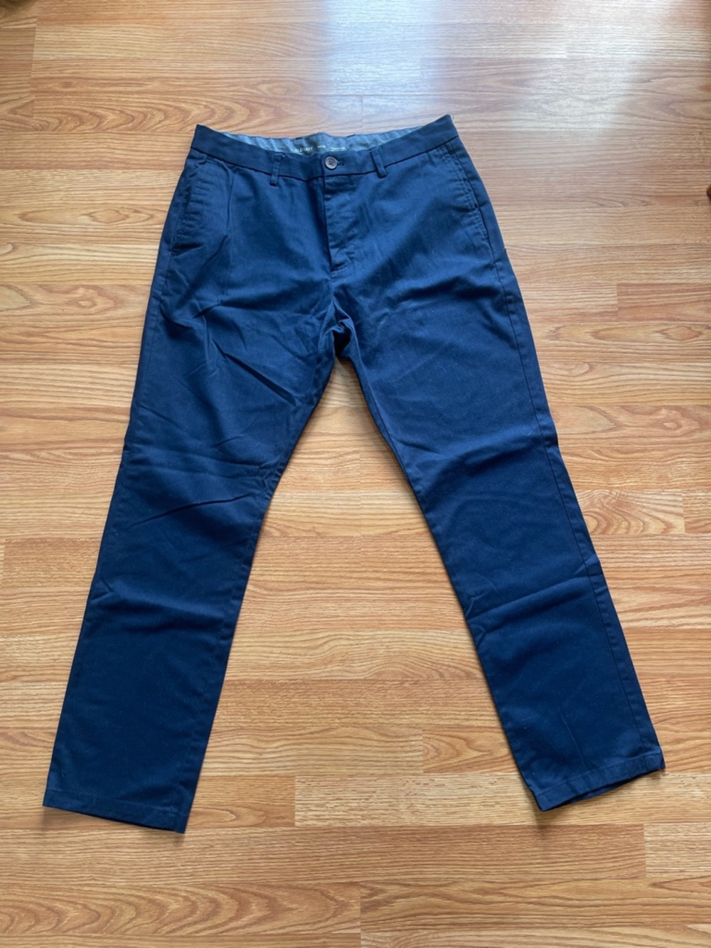 Old Navy Men's Navy Ultimate Slim Chinos